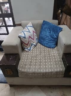 complete sofa set in good condition