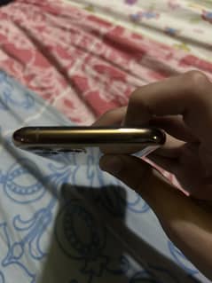 Iphone 11 pro gold fu