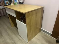 Study table/ kids study table