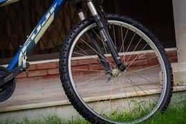 Bicycle aluminium body and alluminium alloy