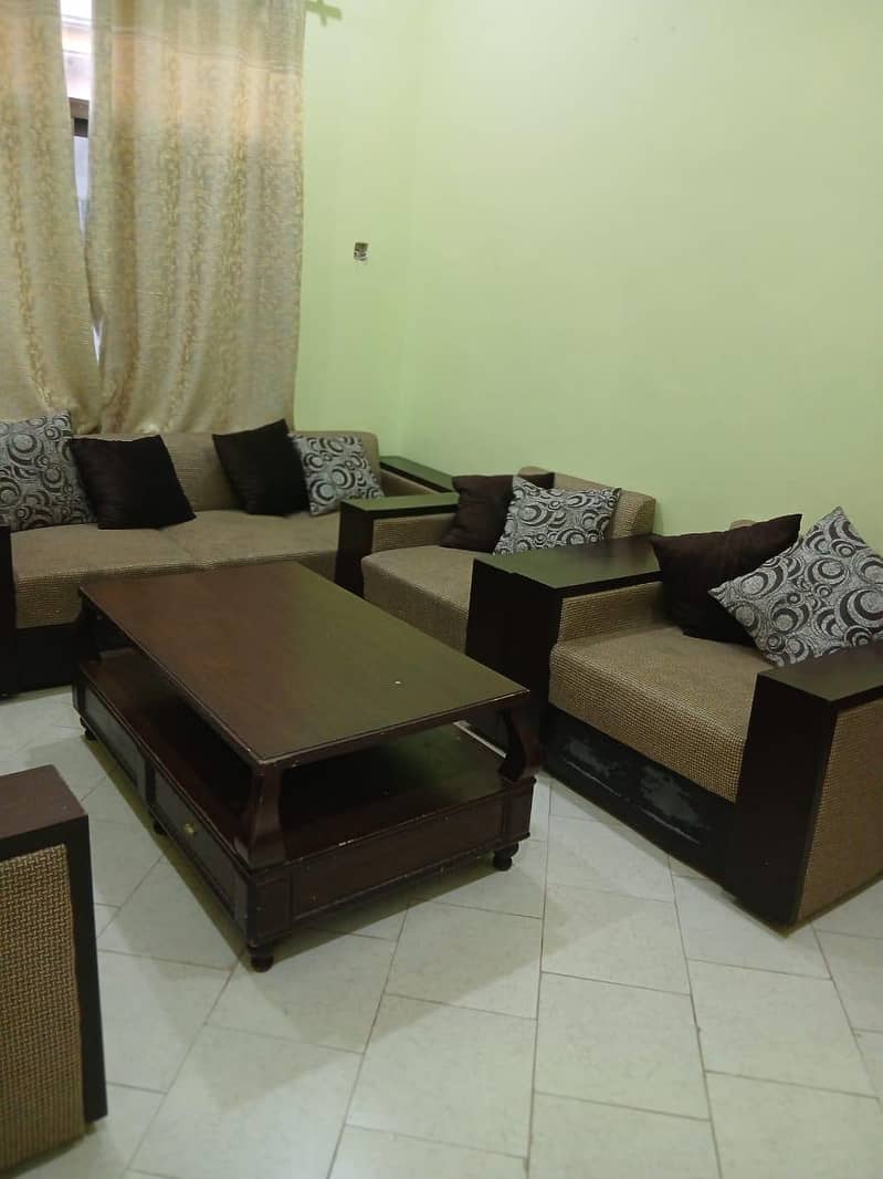 sofa and table good condition 1