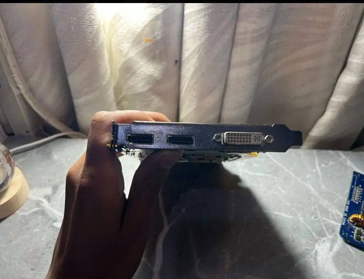 AMD Graphics Card FirePro V4900  128 bit GDDR 5 3