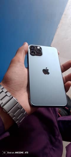i phone 11 pro 64gb non jv battery health 82% set all ok