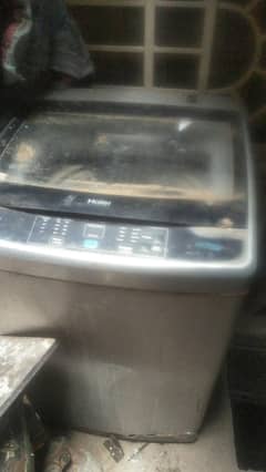 ßaf chalti hoi machine ha es ki kimat 10000ropay ha original halat ma