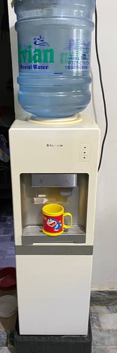 Dispenser good condition