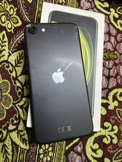 iphone  SE 2020 64 gb FU exchange possible with box availble read ad