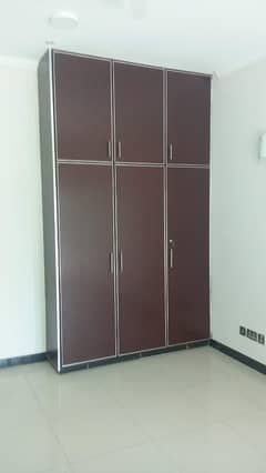 2 Bathroom Drying Dining TV Lounge Portion