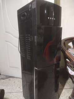 water dispenser good working neat and clean