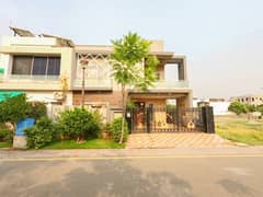 10 Marla Slightly Used House For Sale In  Dream Gardens  Lahore