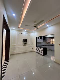 Pak Uk Offers 5M For Sale Near Main Gate