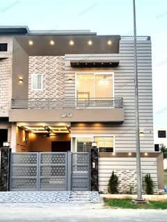 5 Marla Beautiful House for Sale Prime Location!