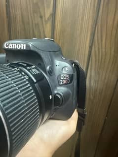 Canon EOS 200d