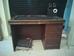 Wooden office table