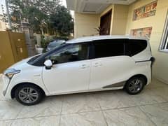 Toyota sienta 2019