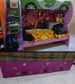 Childs bunker beds (03 Childs}