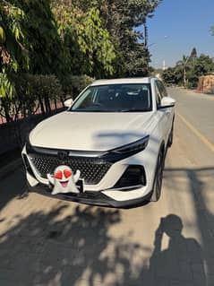 Oshan x7 for rent with Driver