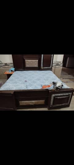 king sized bed