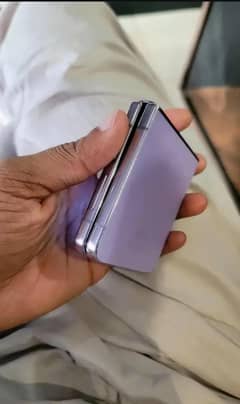 Samsung galaxy Z flip 4.8/256