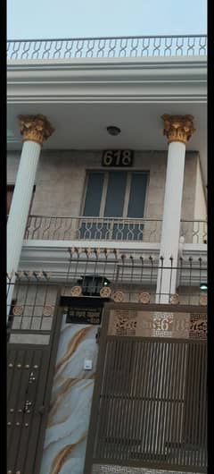 G 10/1 UPPER PORTION FOR RENT