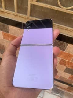 Samsung galaxy Z flip 4
