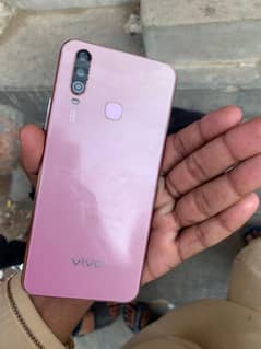vivo y17 8 / 256 GB with new one hand condition