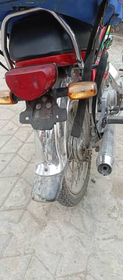 122000 Honda CD 70