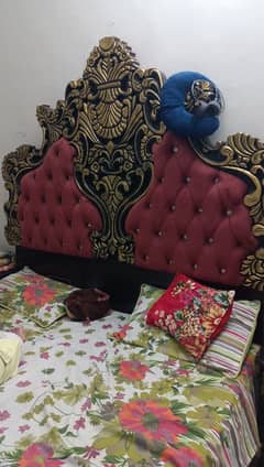 Elegant Vintage Bedroom Furniture Set – Bed, Side Table & Dresser wit