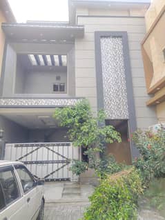 7 Marla Brand New Upper Portion available for rent near Riwind Road university of south Asia