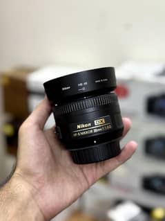 Nikon AF-S DX 35mm 1.8 G Lens | Brand New Complete Box