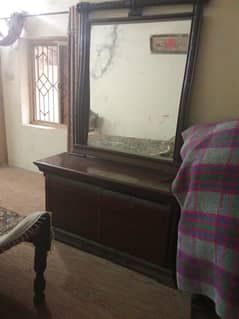 selling dressing table