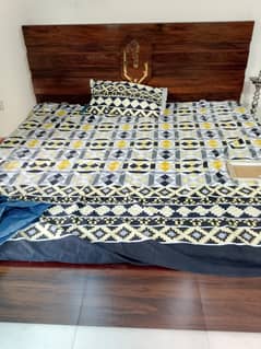 Full time new bed hai sath may multiform Gade new hai
