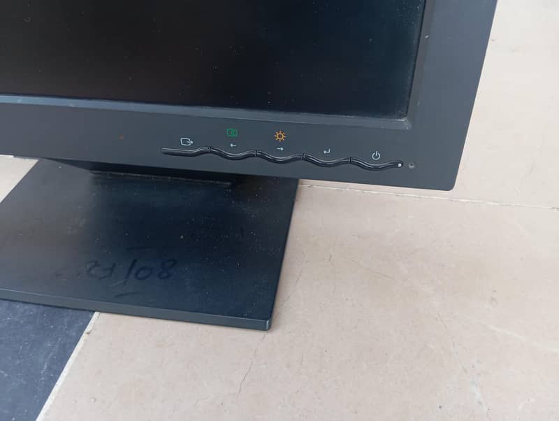 MONITOR DISPLAY 2