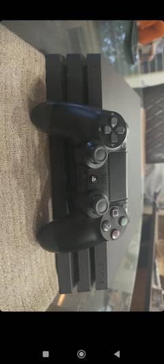PS4 PRO 1TB VERSION