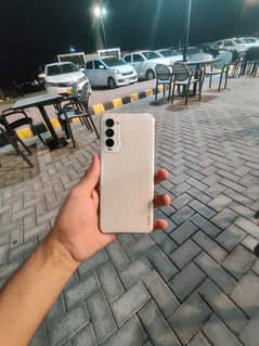 tecno common 18p  complete box Ke Sath Hai all s ok call  03059008871