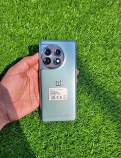 one plus 11 8GB RAM 128GB ROM 0328/2741/866
