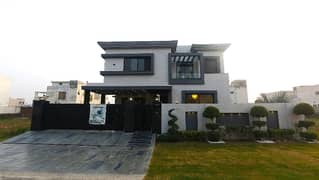 1 Kanal House Ideally Situated In DHA Phase 7 - Block T