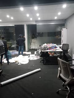 MEZZANINE FLOOR 2 ROOMS BIG HALL SILENT COMMERCIAL SPACE AVAILABLE FOR RENT