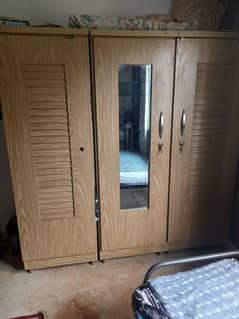 Almari urgent sale