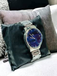 Men's causal Analogus watch