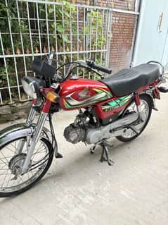 Honda CD 70 very good condition for sale