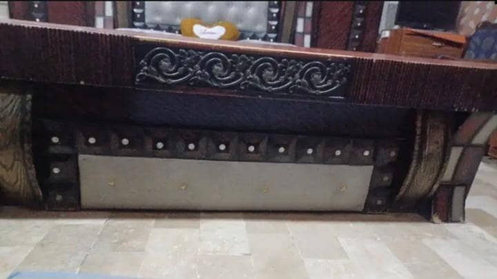 Stylish king size bed for comfortable sleeping with two side tables 6
