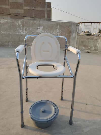 commode folding chair without wheel