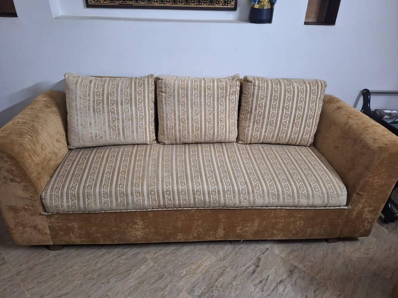 6 seater sofa set (table not included) 2