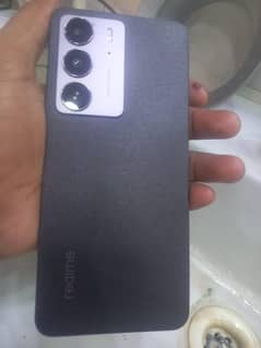 realme