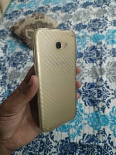 Samsung galaxy A7 2017 model bgher khula set ha jeniun charger sath h