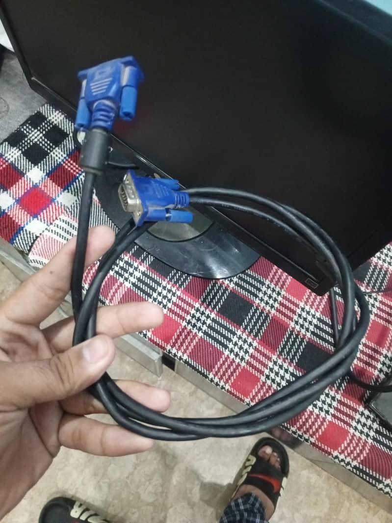 LCD keyboard mouse or cables 3