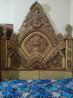 King size bed with dressing  table and side tables