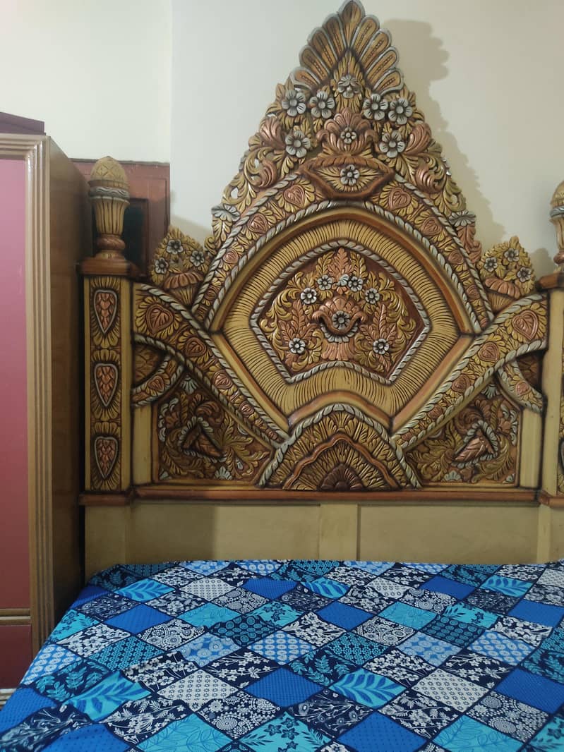 King size bed with dressing  table and side tables 1