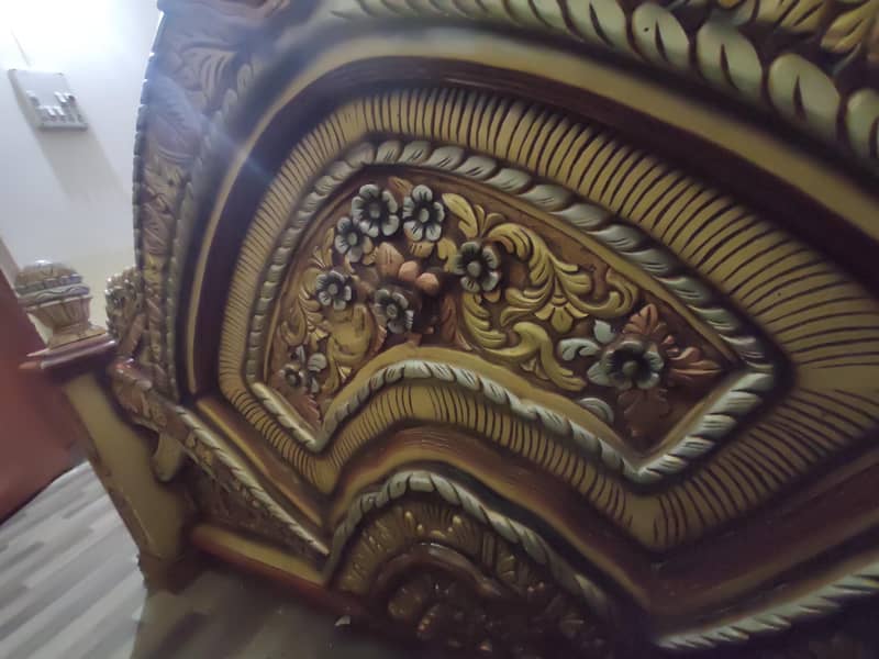King size bed with dressing  table and side tables 2