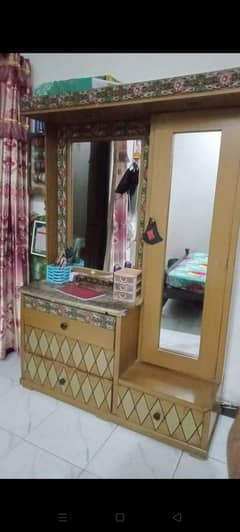 dressing table
